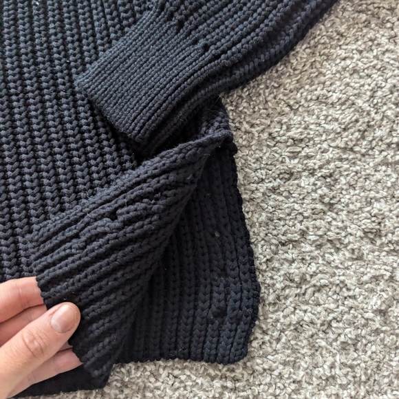 Everlane Black Chunky Knit Sweater - Picture 5 of 8